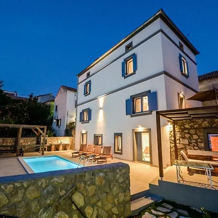 Heritage Castel Muschio Вилла Омишаль